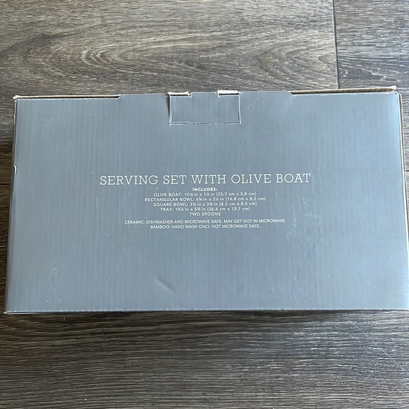 Serving set - Picture 2 of 2